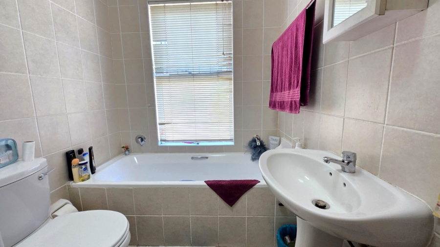 2 Bedroom Property for Sale in Strand Central Western Cape